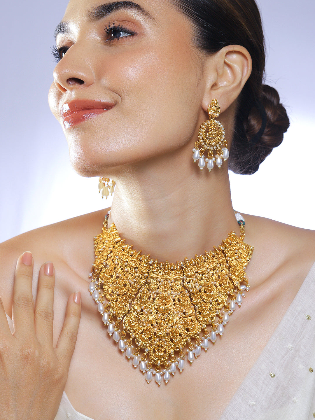 Laxmi Motif Necklace Set with Pearl Drops フリーサイズ