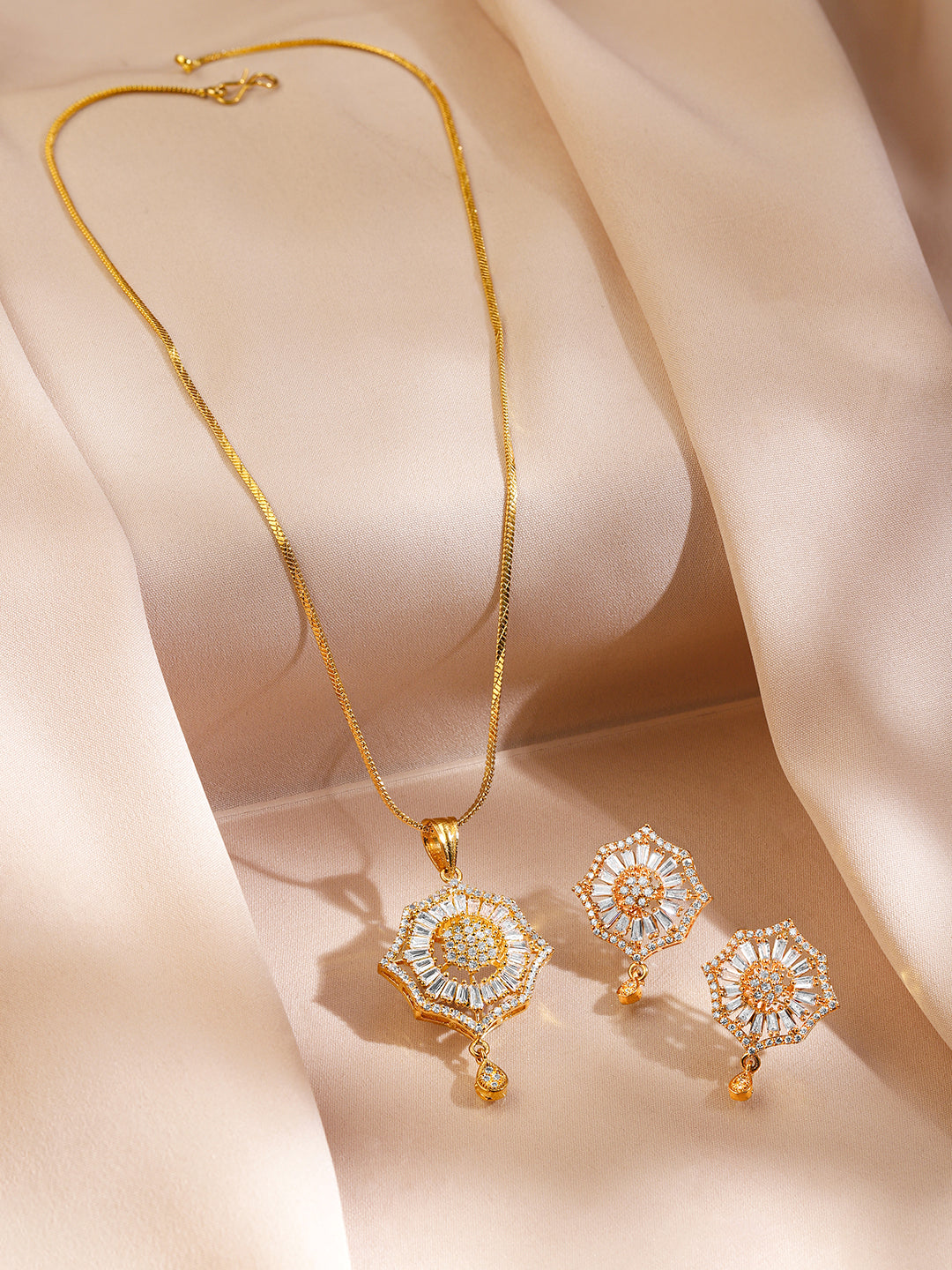 Sparkling American Diamond Zirconia Necklace フリーサイズ