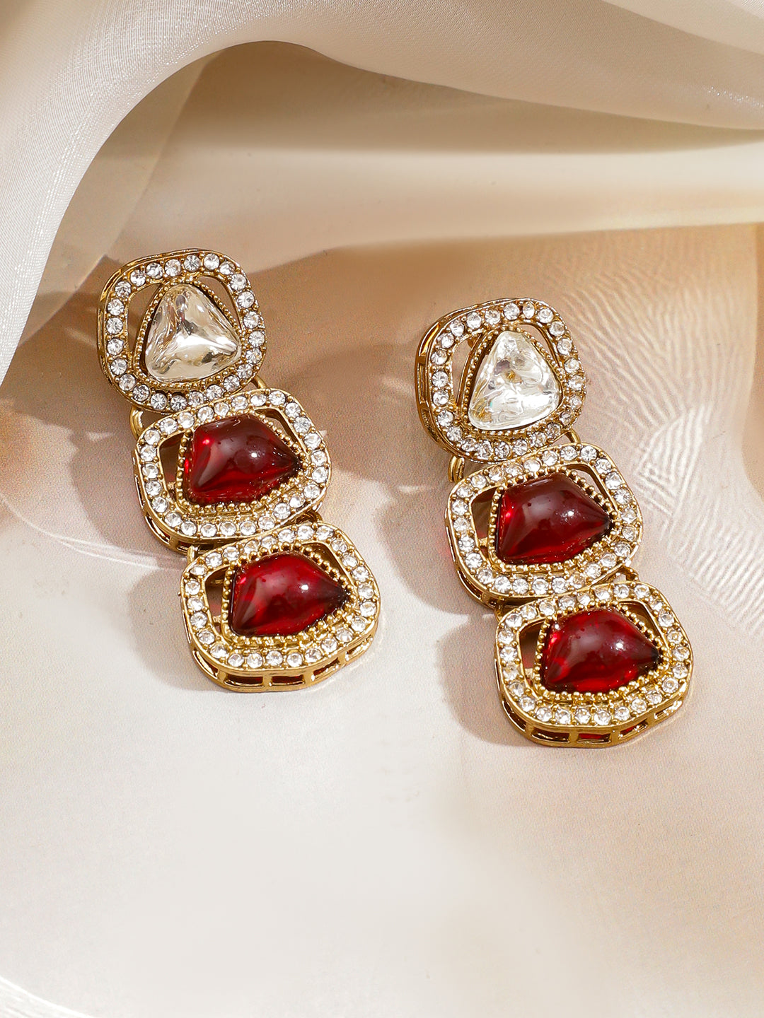 White Ruby Studded Gold Necklace Set With Maangtikka フリーサイズ