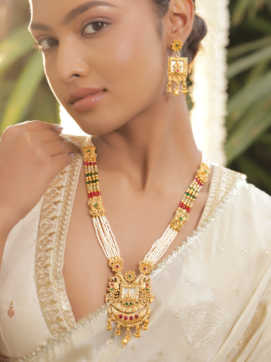 Floral Design Pearl Beaded Golden Necklace Set フリーサイズ