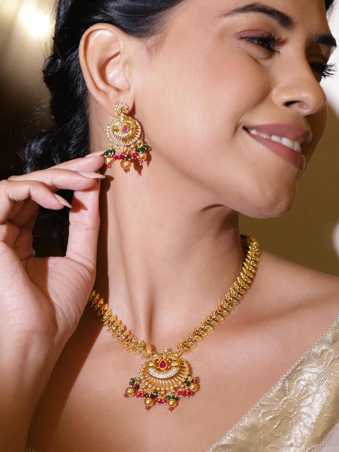 Gold Toned Leaf Design Beaded Necklace Set フリーサイズ