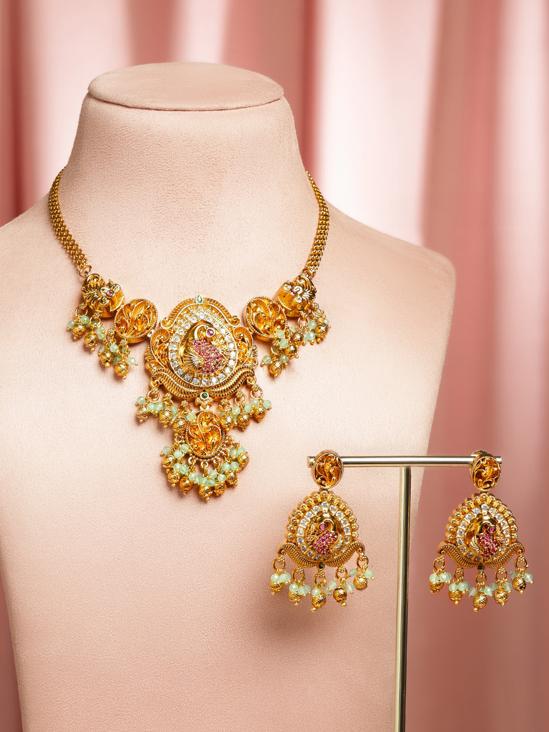 Pink & White Studded Golden Necklace Set フリーサイズ