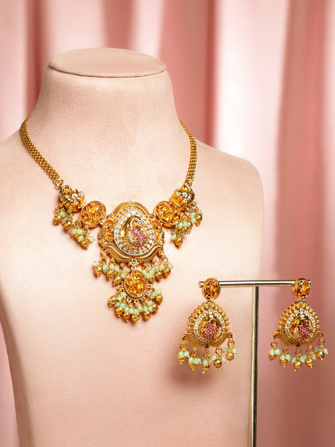 Pink & White Studded Golden Necklace Set フリーサイズ