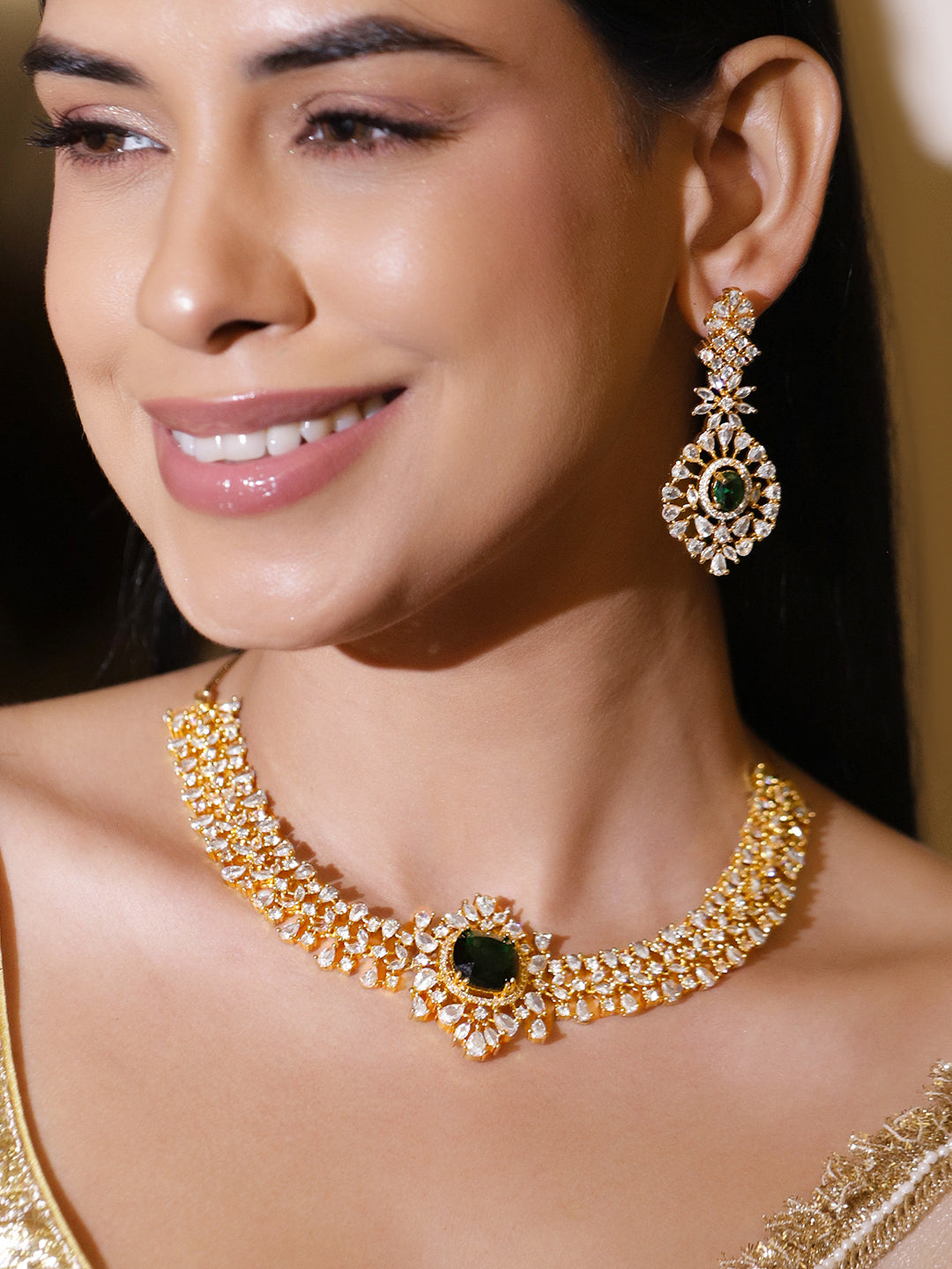 White Studded Emerald Gold Necklace Set フリーサイズ