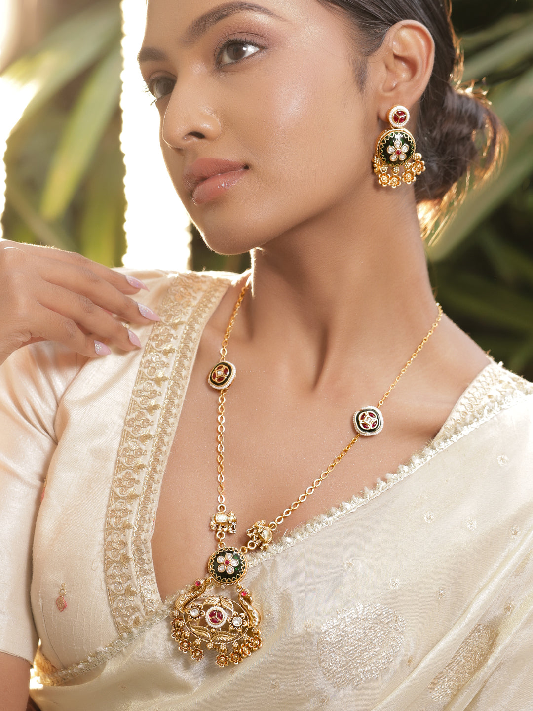 Gold Elephant & Peacock Motif Floral Drops Necklace Set フリーサイズ