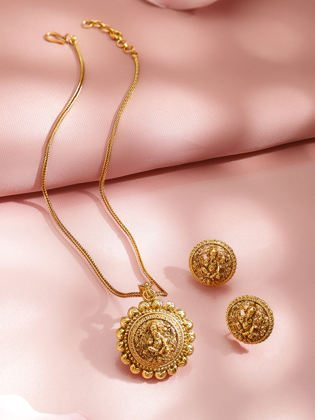 Lord Ganesha Divine Golden Pendant Set フリーサイズ