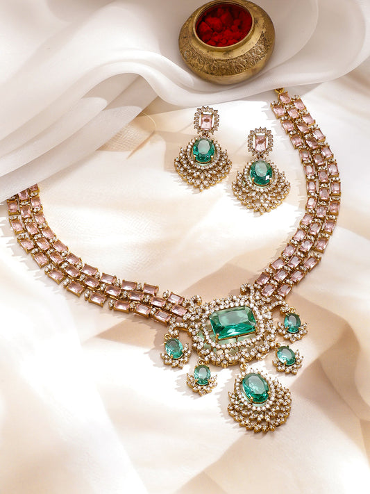【Rubans】 Emerald Muse 22K Gold-Plated Zirconia Layered Necklace Set｜エメラルド ミューズ 22K ゴールドメッキ ジルコニア レイヤード ネックレスセット
