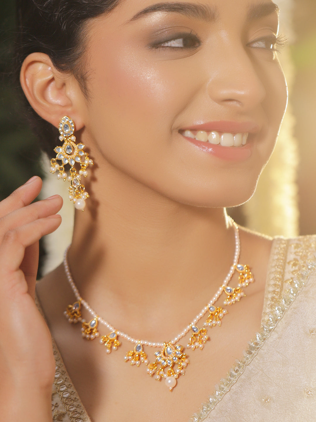 Elegant Hues Kundan Pearls Necklace Set フリーサイズ