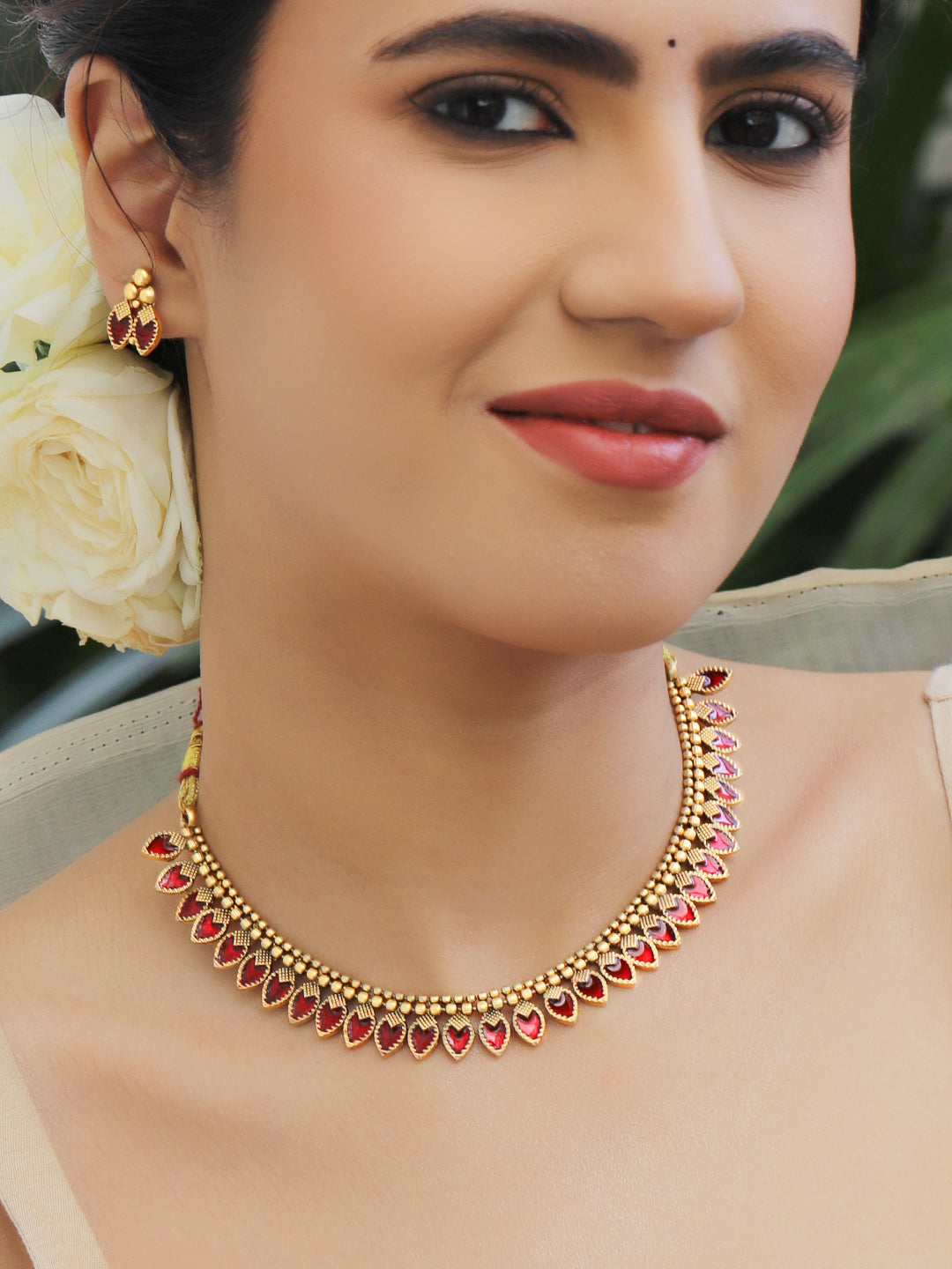Red Studded Gold Necklace Set フリーサイズ
