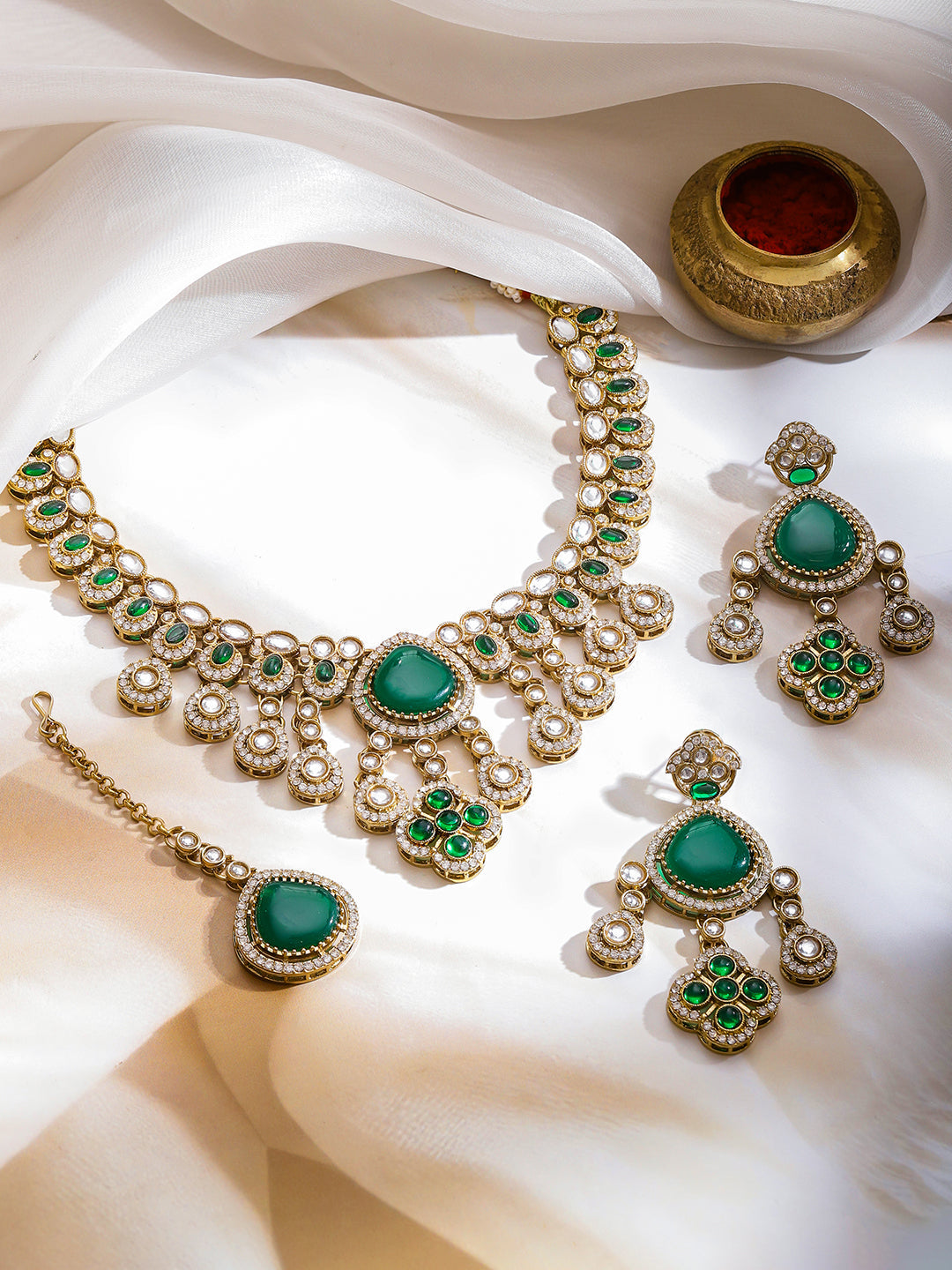 Queen’s Green Flame Necklace Set フリーサイズ