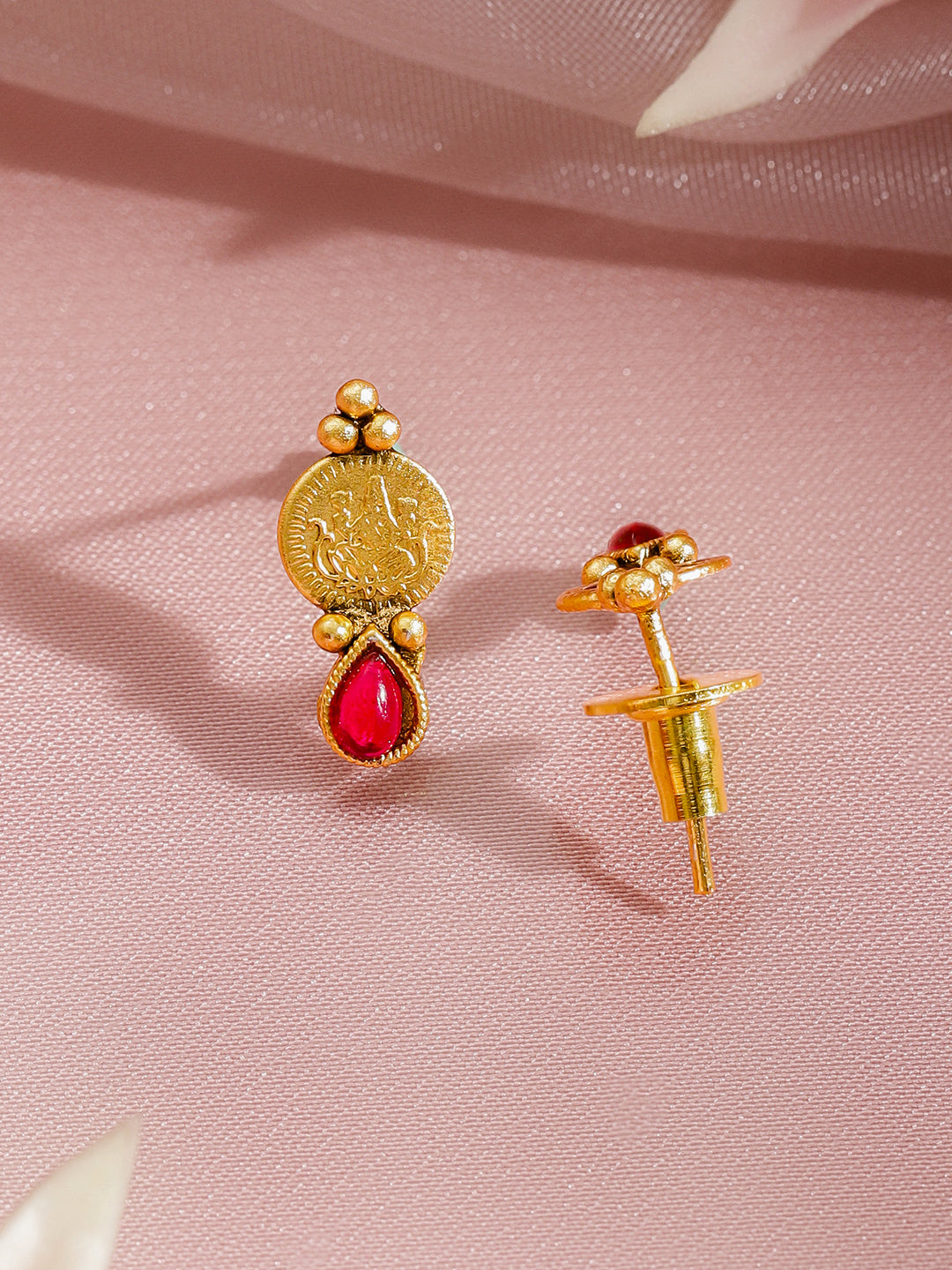 Laxmi Motif Gold Toned Ruby Necklace Set フリーサイズ