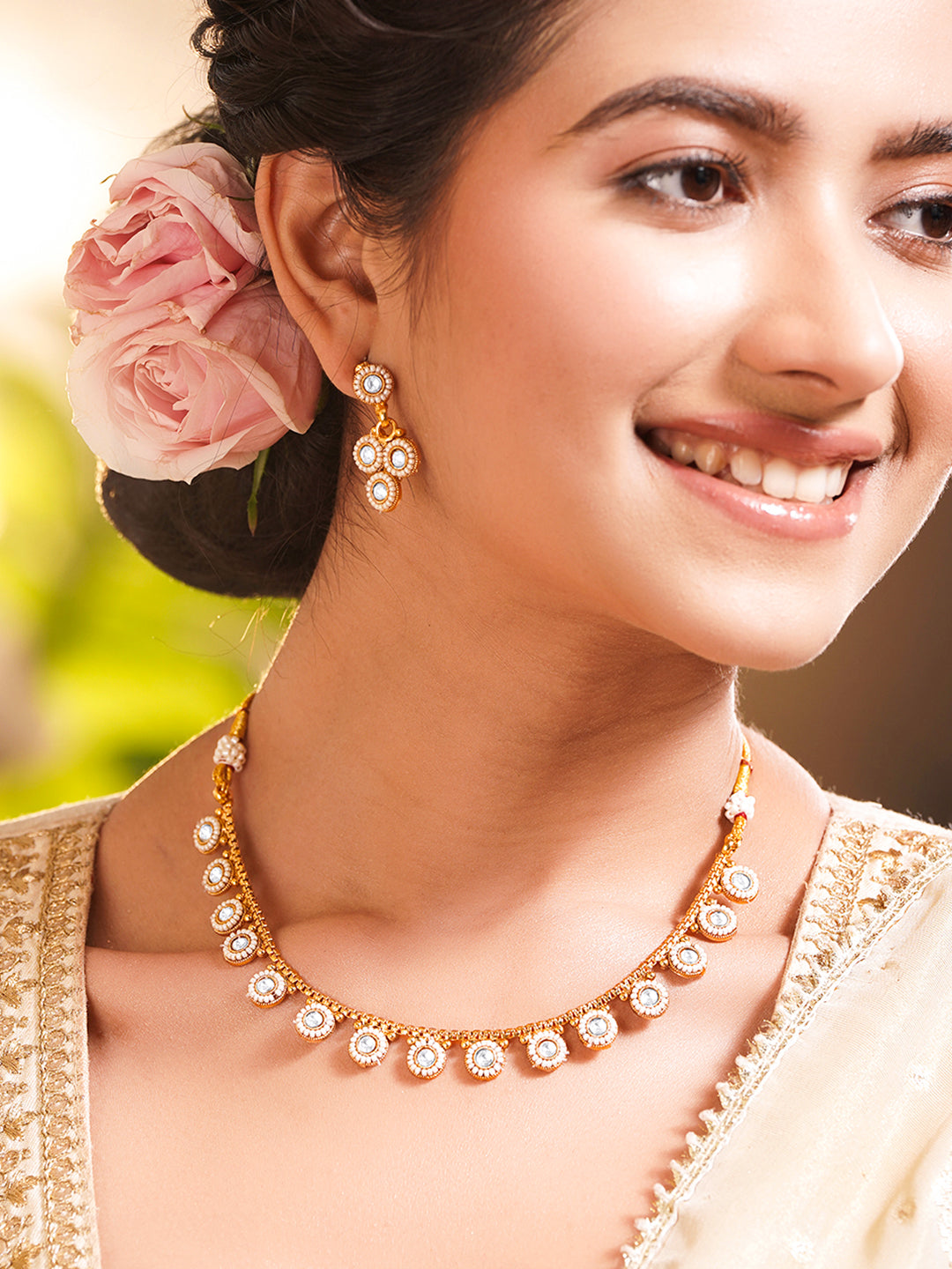 Gold Plated Brass White Kundan Pearl Charm Necklace Set フリーサイズ