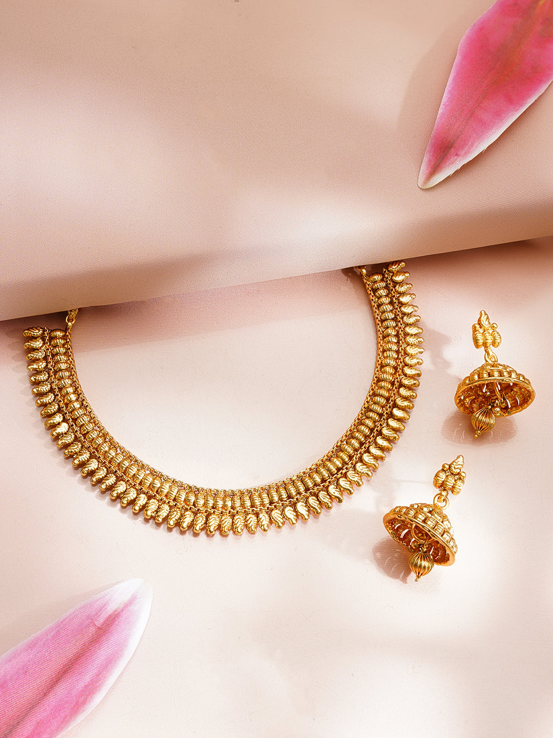 【Rubans】 Gold Plated Traditional Leaf Motif Necklace Set with Jhumkas｜ゴールドメッキ トラディショナル リーフモチーフ ネックレスセット（ジュムカ付き）
