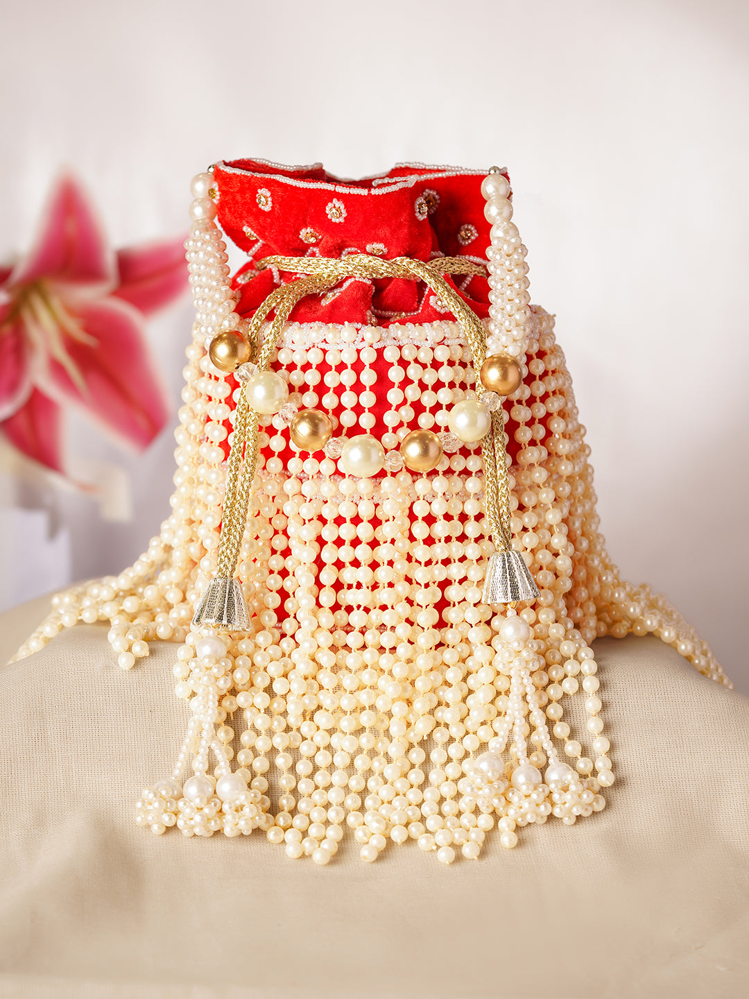【Rubans】 Red Cascading Pearl Embellished Ethnic Potli Bag｜レッド カスケードパール エスニック ポトリバッグ