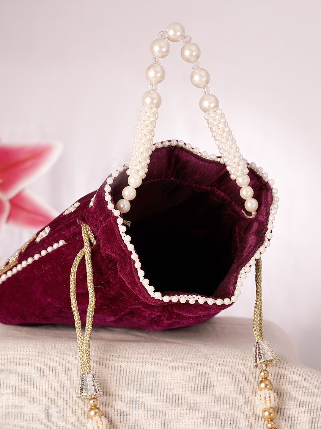 Royal Maroon Velvet Embroidered Bridal Potli Bag with Pearl Handle フリーサイズ