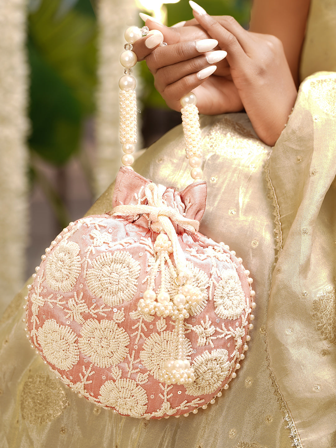 Blush Pearl Embroidered Potli Bag フリーサイズ
