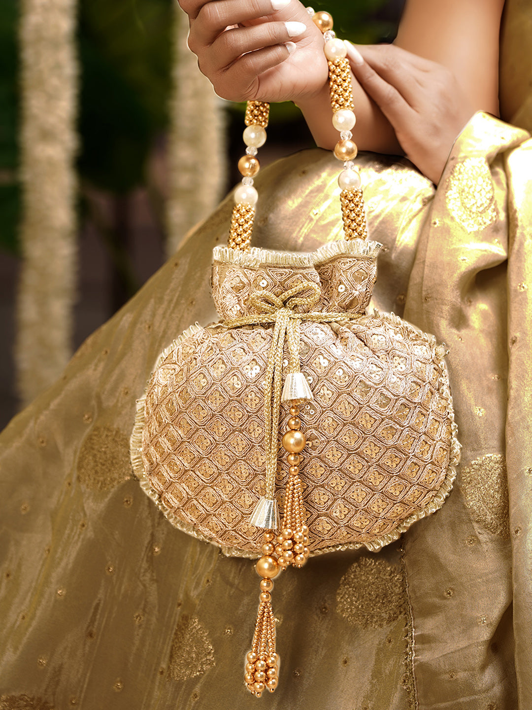Regal Golden Beige Handcrafted Potli Bag フリーサイズ
