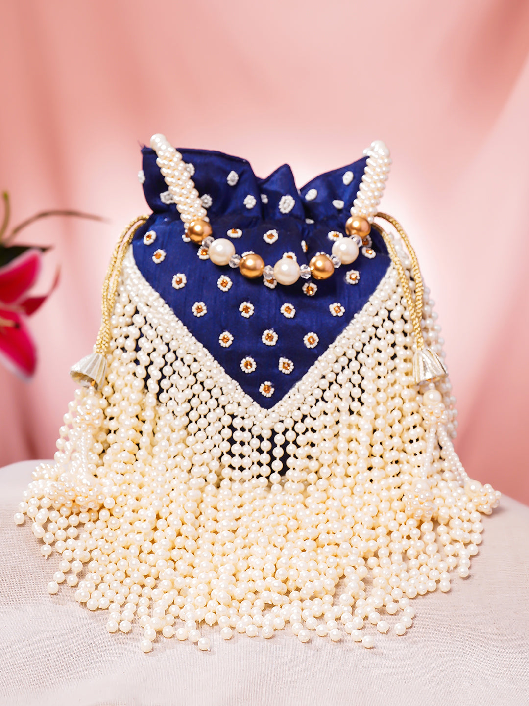 【Rubans】 Navy Blue Pearl Embellished Embroidered Potli Bag｜ネイビーブルー パール エンブロイダリー ポトリバッグ