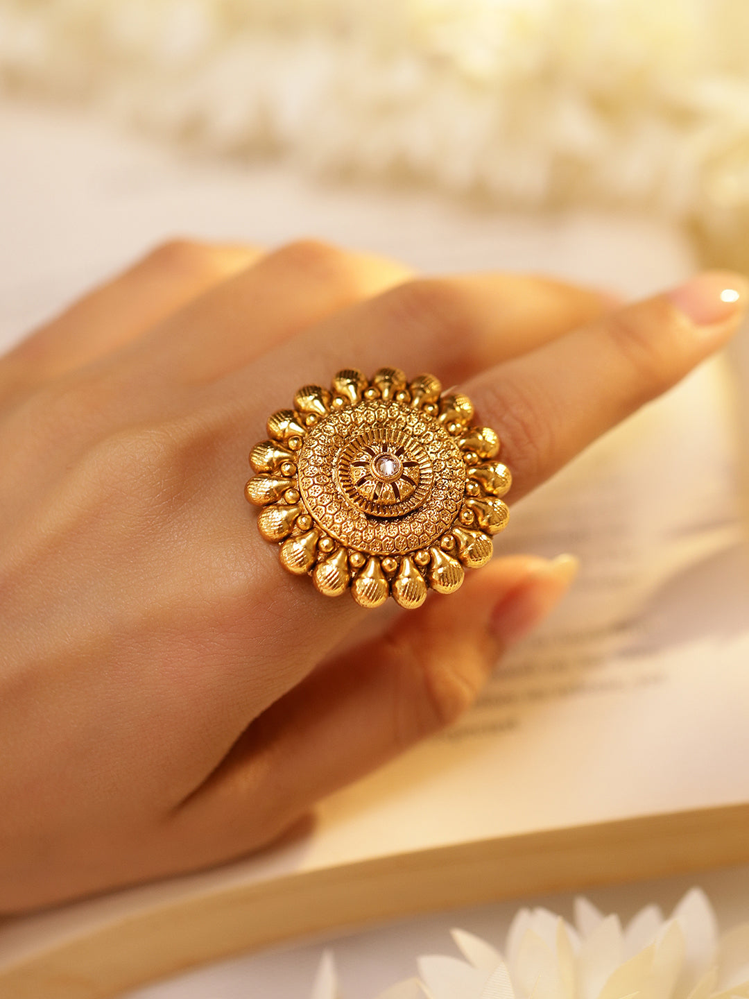Rubans Opulent Elegance: 22K Gold-Plated Statement Rings for Timeless Style Gold
