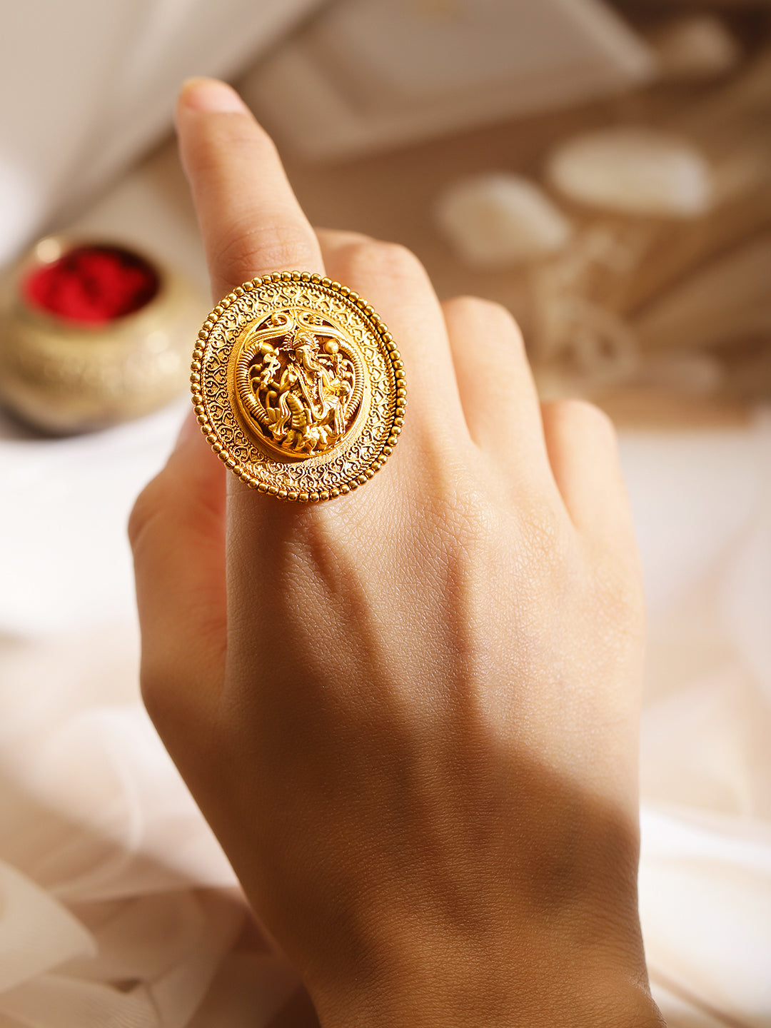 Ganesh Motif Gold Toned Ring フリーサイズ