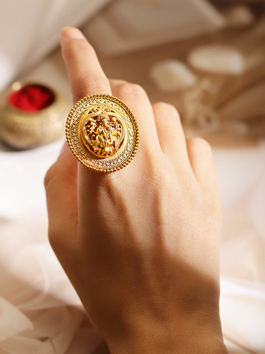 Ganesh Motif Gold Toned Ring フリーサイズ