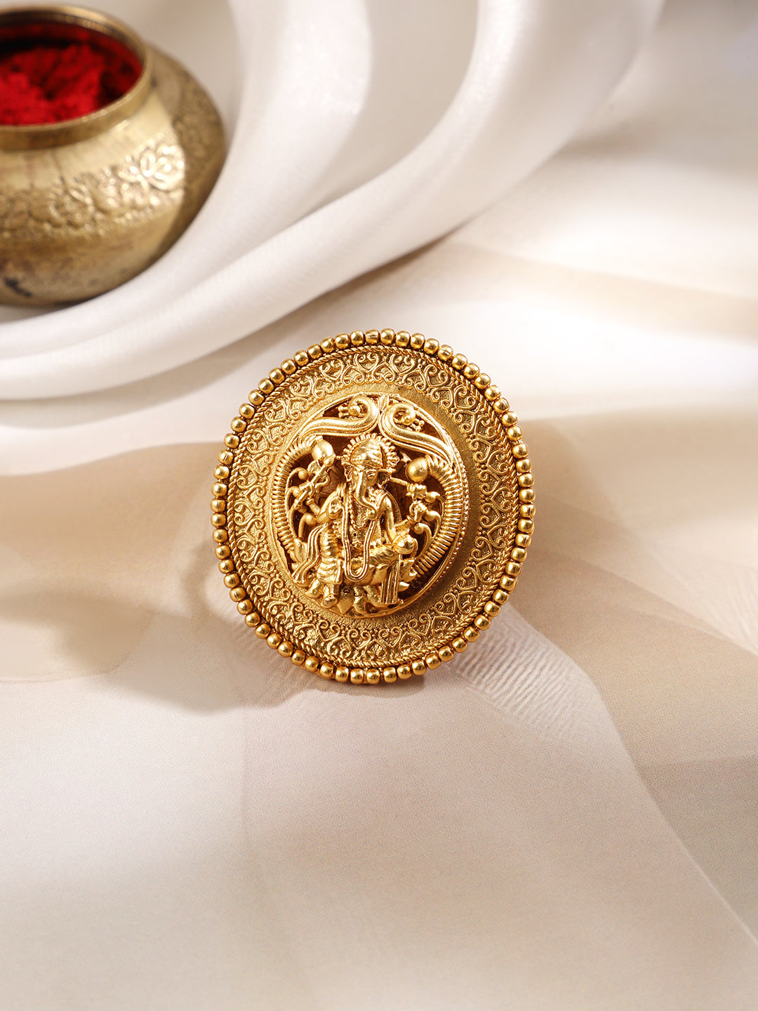 Ganesh Motif Gold Toned Ring フリーサイズ