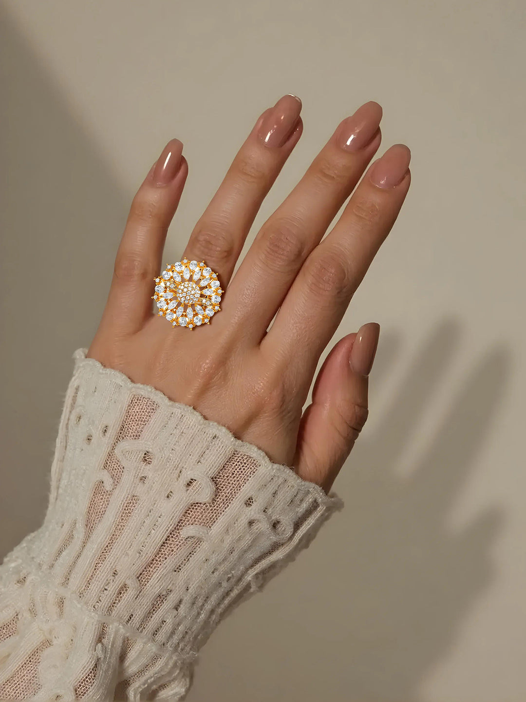 American Diamond Zirconia Gold Floral Ring フリーサイズ