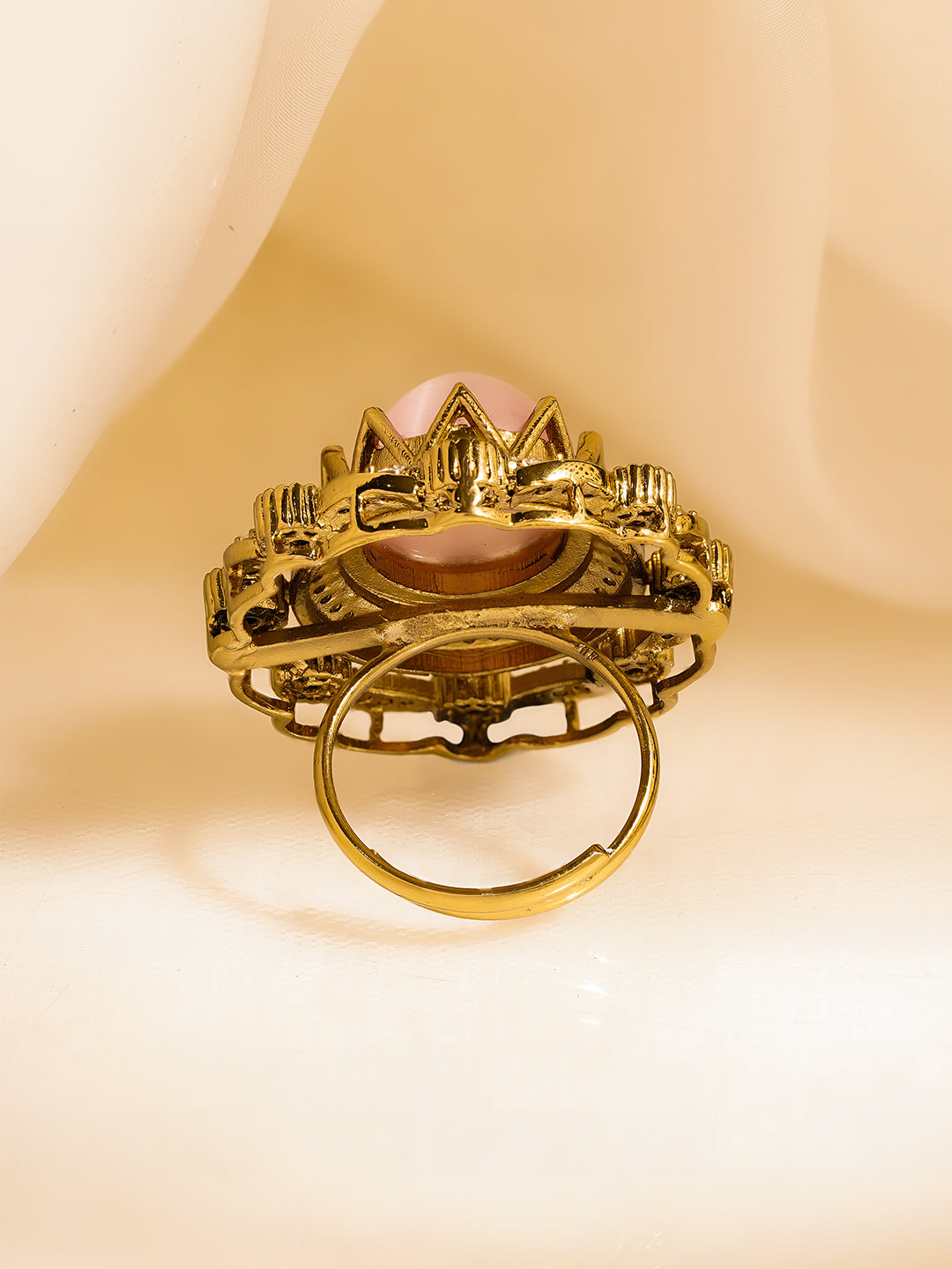 Elegant Blush Gemstone Cocktail Ring フリーサイズ
