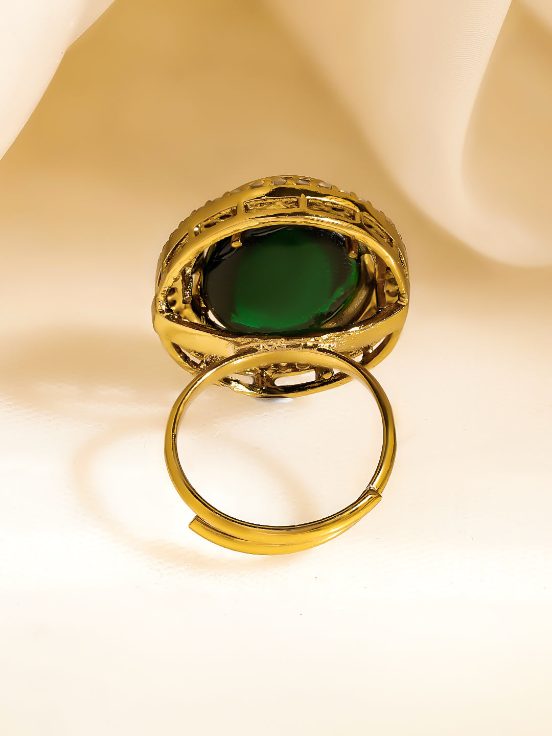 Regal Emerald Gemstone Cocktail Ring フリーサイズ