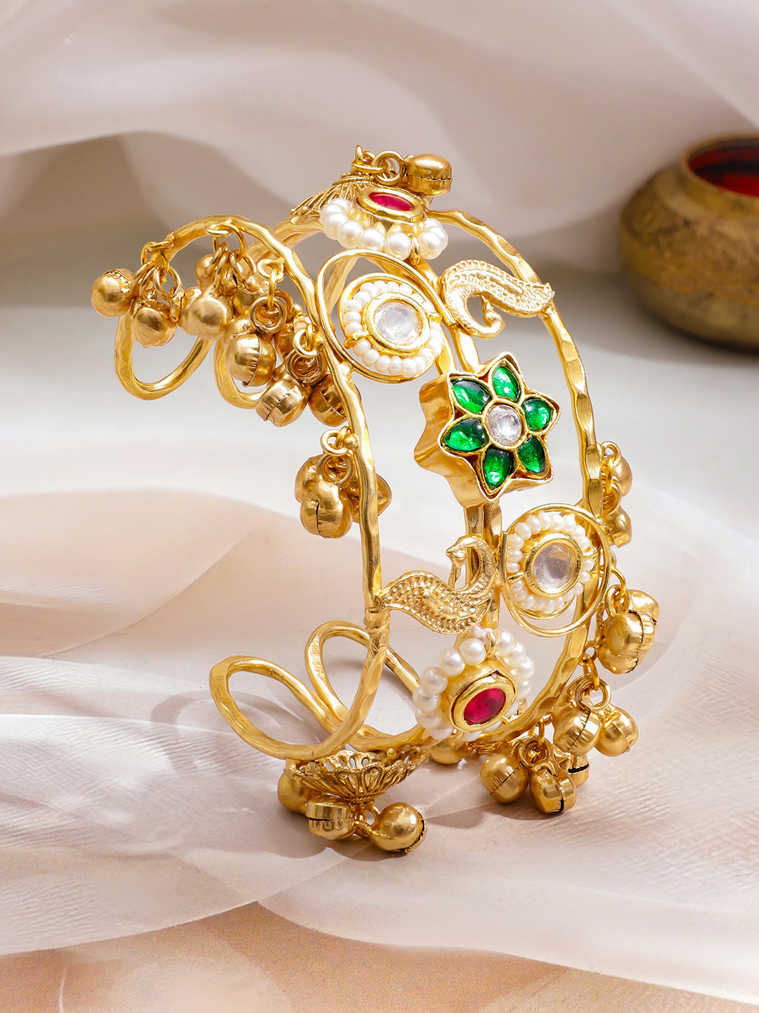 Floral Green Gold Toned Bracelet フリーサイズ