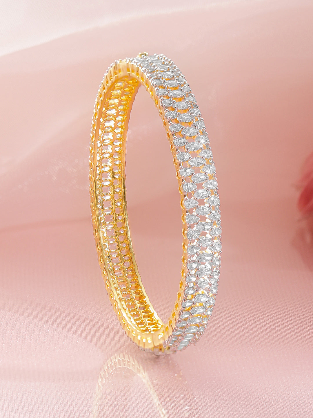 Rubans Women Brass Cubic Zirconia Handcrafted Gold-Plated Bangle-Style Bracelet フリーサイズ