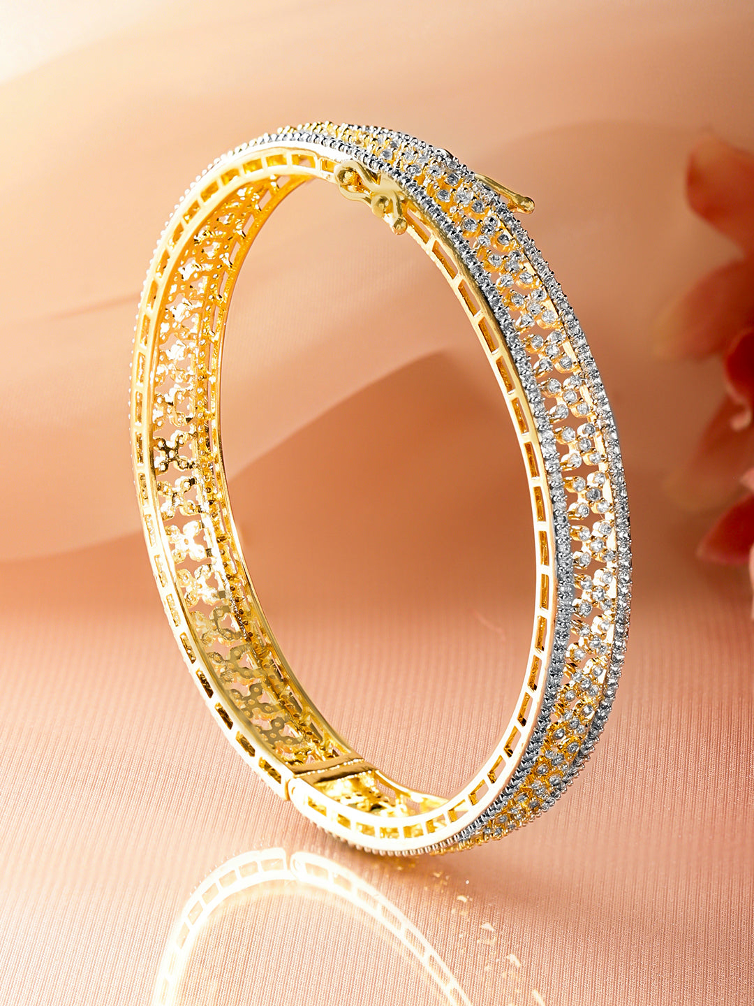 American Diamond Zirconia Golden Bracelet フリーサイズ