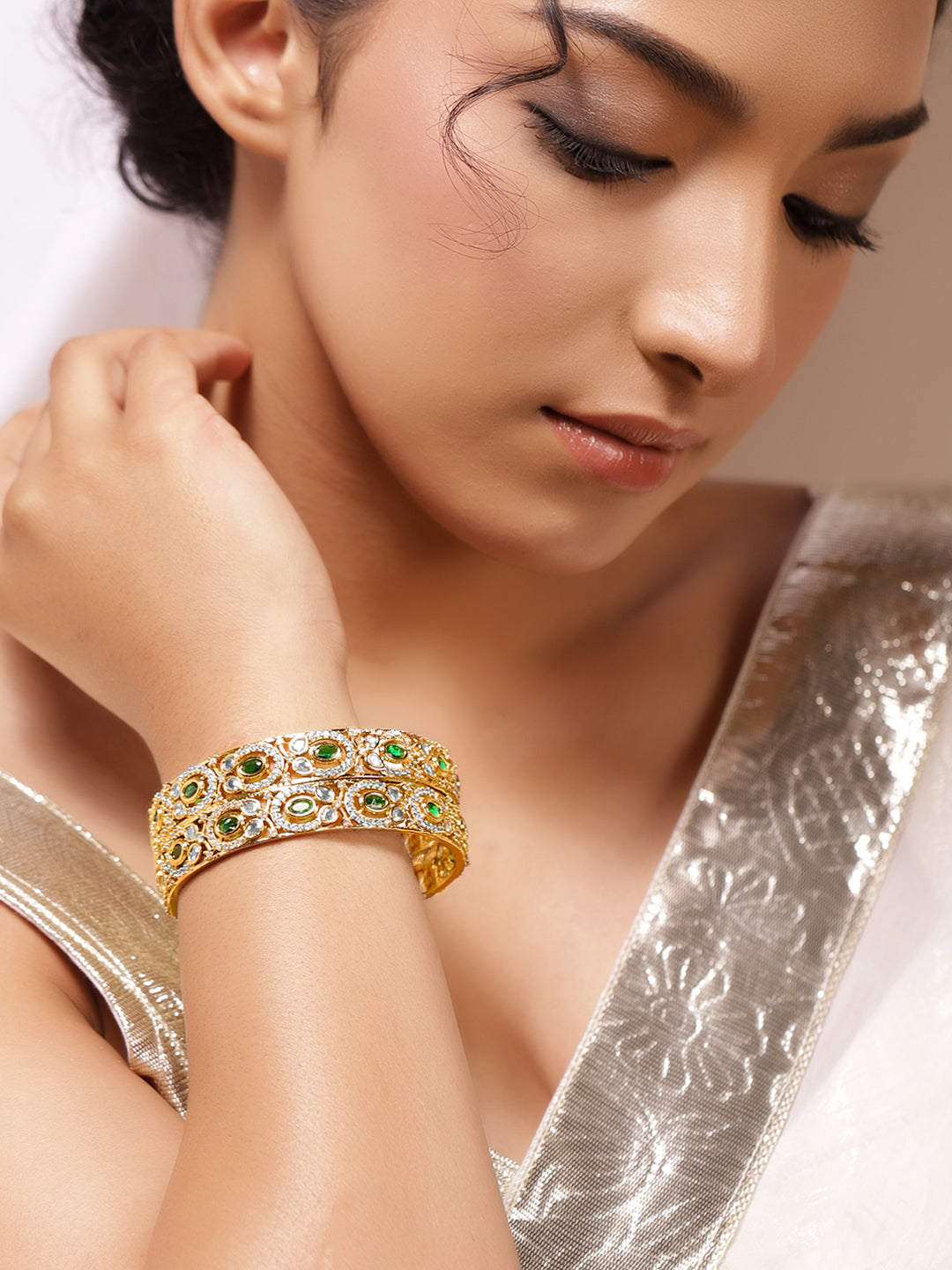 Golden Bangles Blooming in Regal Emerald 2.8 - Large