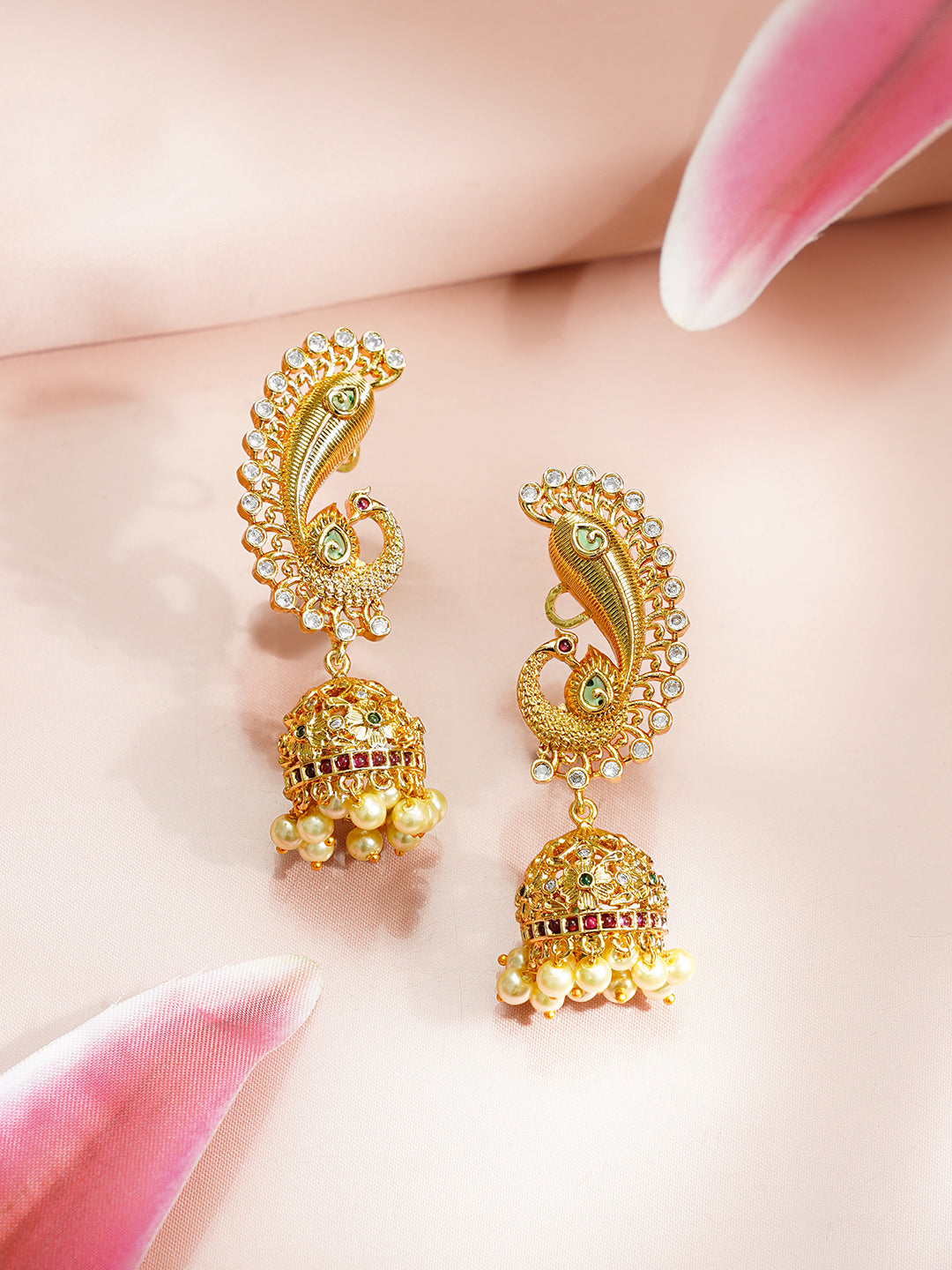 【Rubans】 Gold Plated American Diamond Zirconia Peacock Motif Pearl Drop Ear Cuff Jhumkas｜ゴールドメッキ アメリカンダイヤモンド 孔雀モチーフ パールドロップ イヤカフ ジュムカ