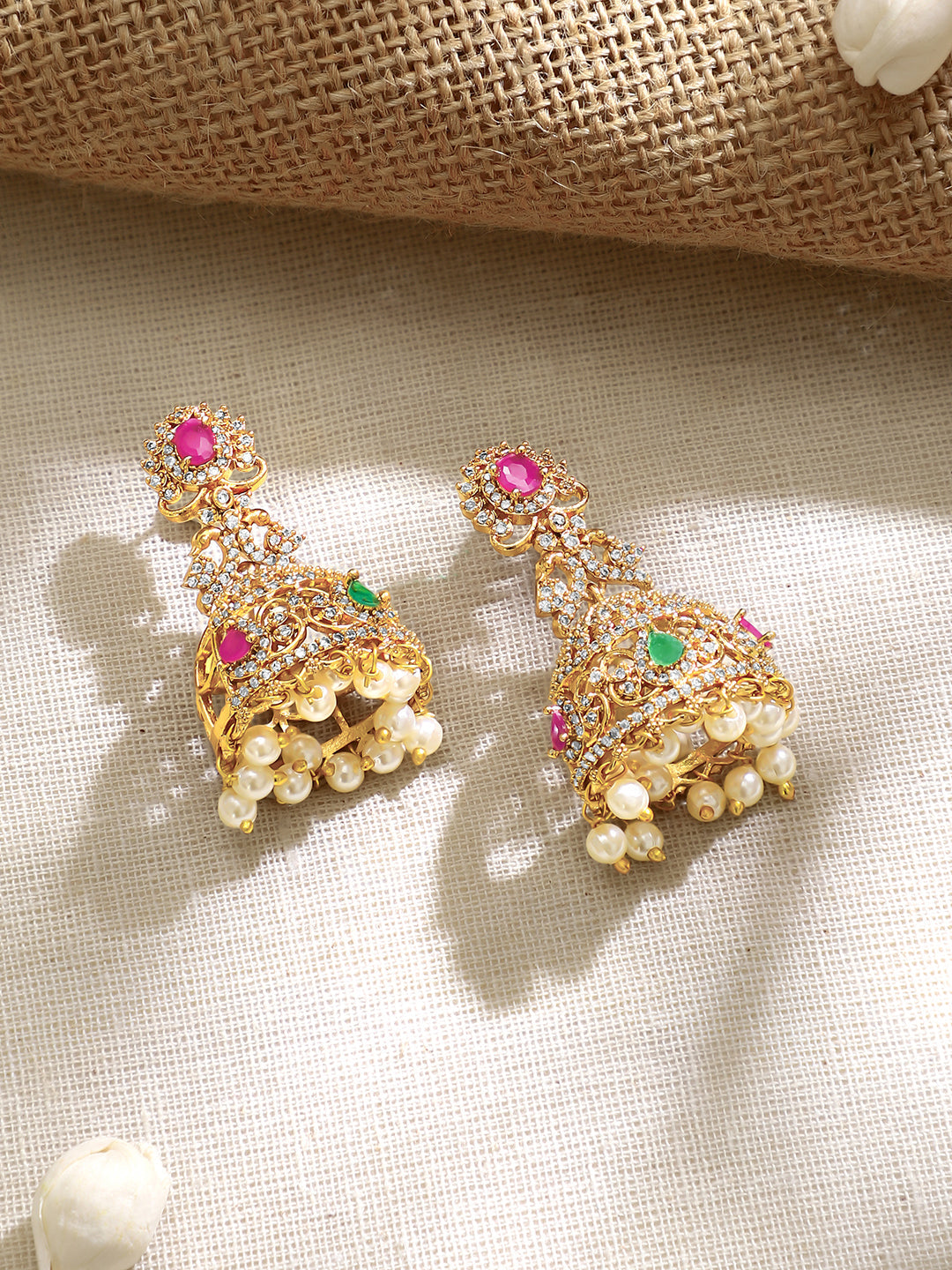 【Rubans】Gold Plated Ruby Emerald Pearl Drop Jhumka Earrings｜ゴールドメッキ ルビー エメラルド パール ドロップ ジュムカピアス