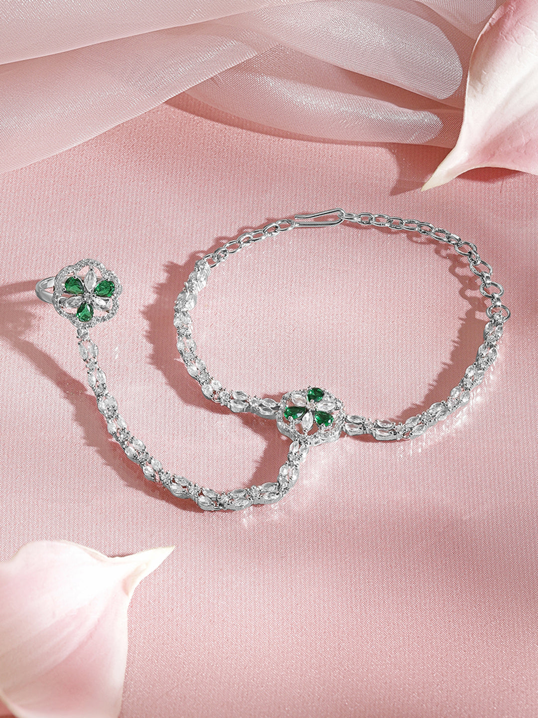 Elegant Emerald Crystal Hathphool Bracelet フリーサイズ
