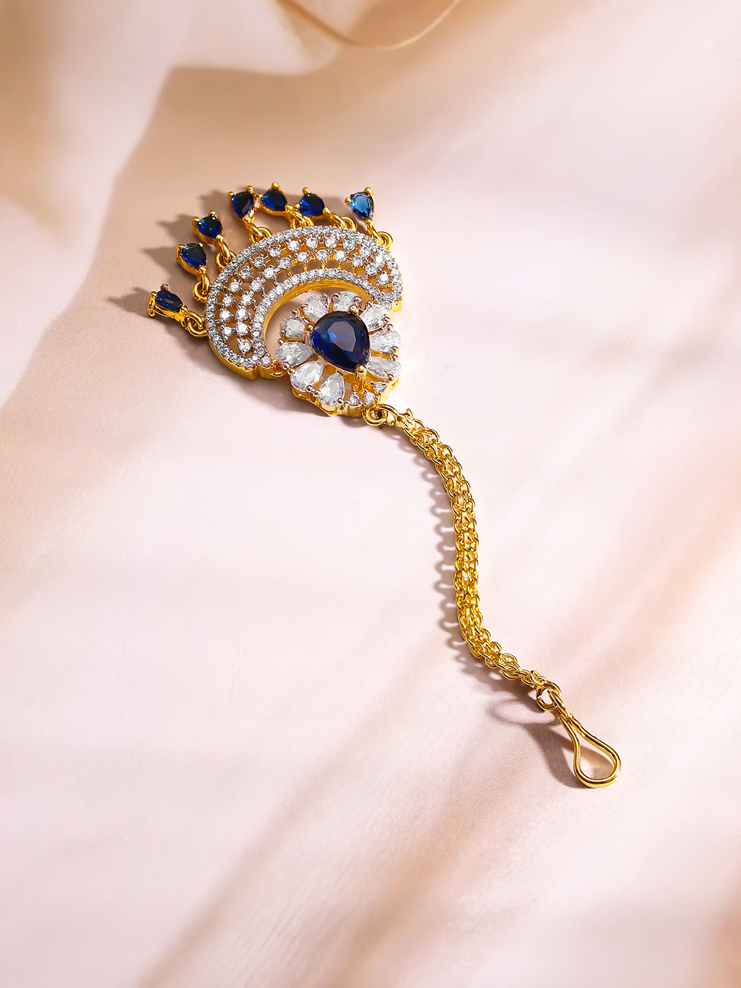 【Rubans】Gold Plated Sapphire Moonlit Crescent Zirconia Maangtikka｜ゴールドメッキ サファイア ムーンリット クレセント ジルコニア マンティッカ