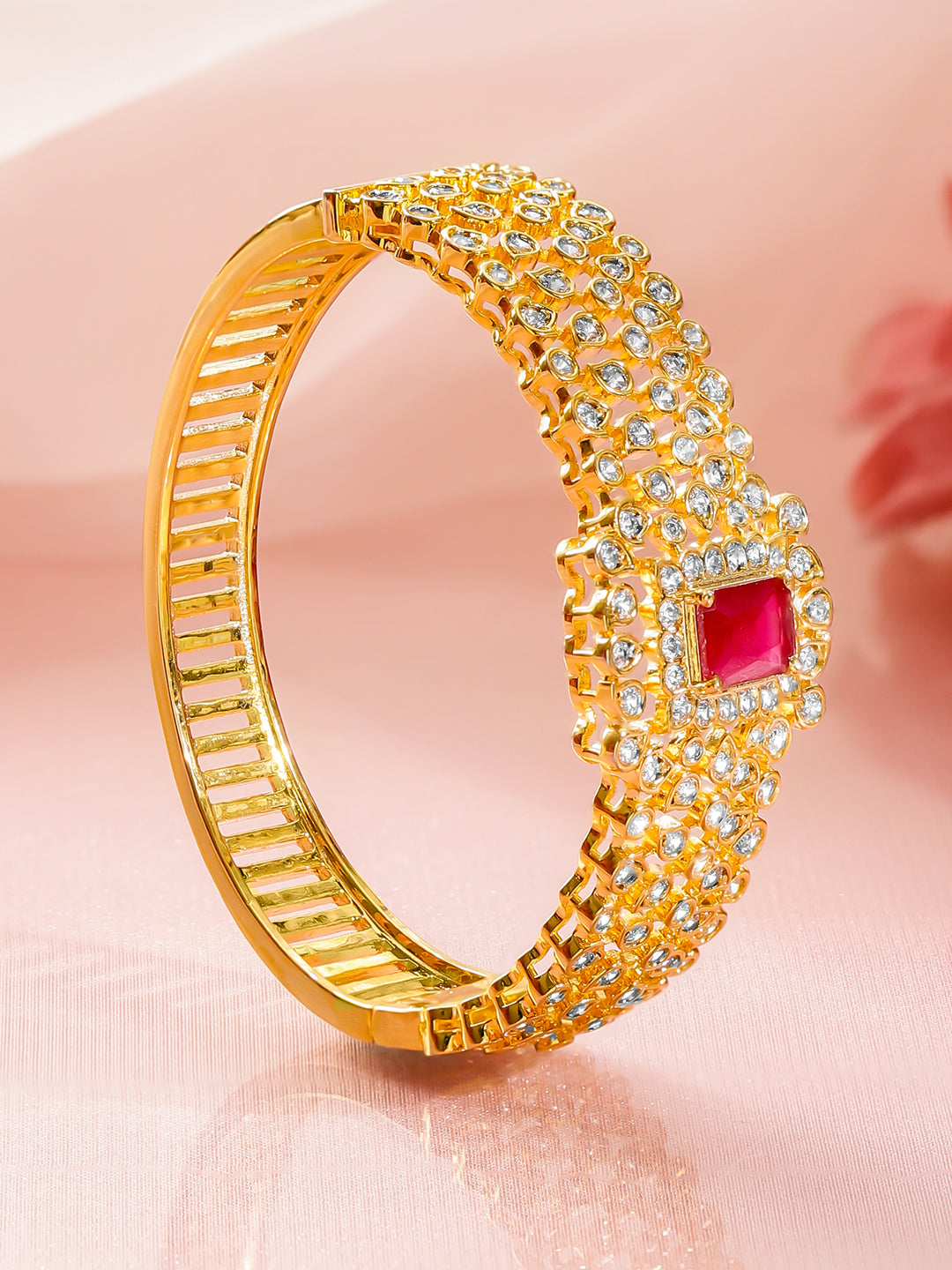 Rubans Women Brass Cubic Zirconia Handcrafted Gold-Plated Bangle-Style Bracelet フリーサイズ