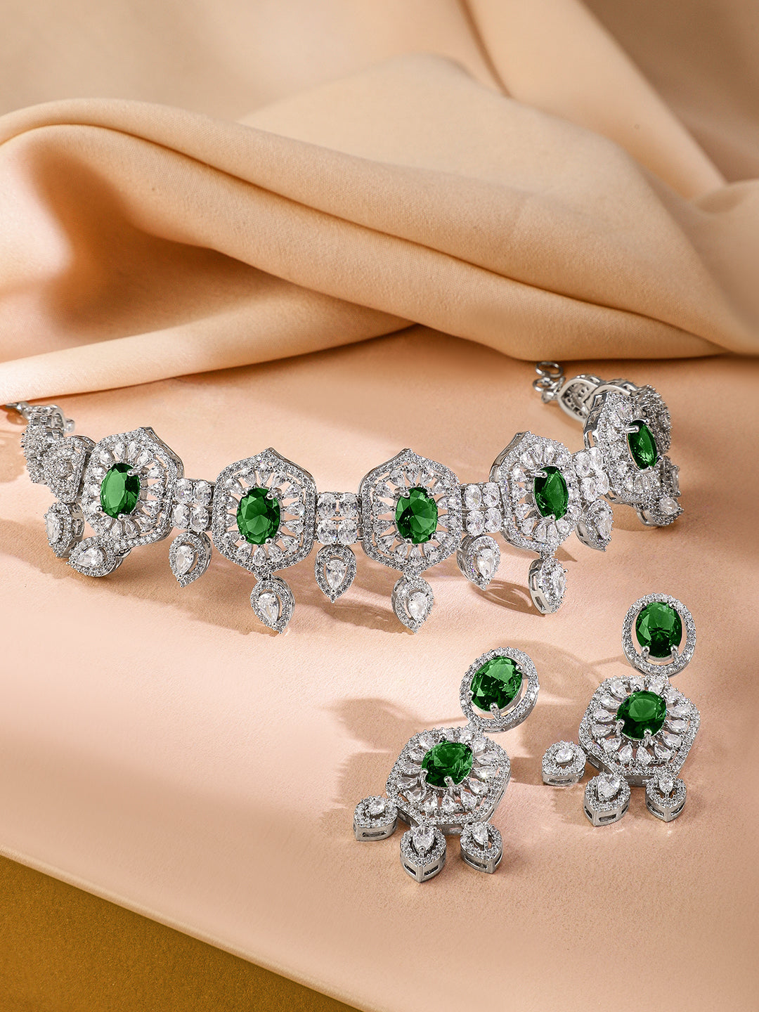Green Choker Set with American Diamond Zirconia フリーサイズ