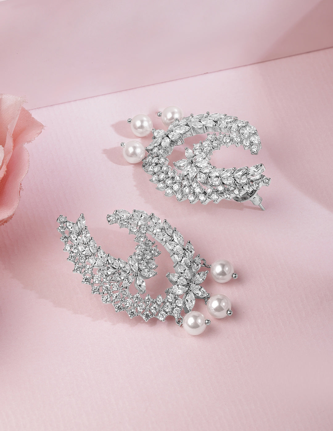 Moonrise CZ Sparkle Pearl Crescent Drops フリーサイズ