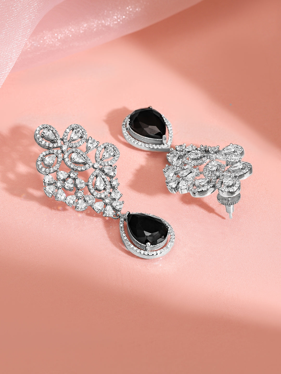 Red Carpet Ready Black Crystal Earrings フリーサイズ