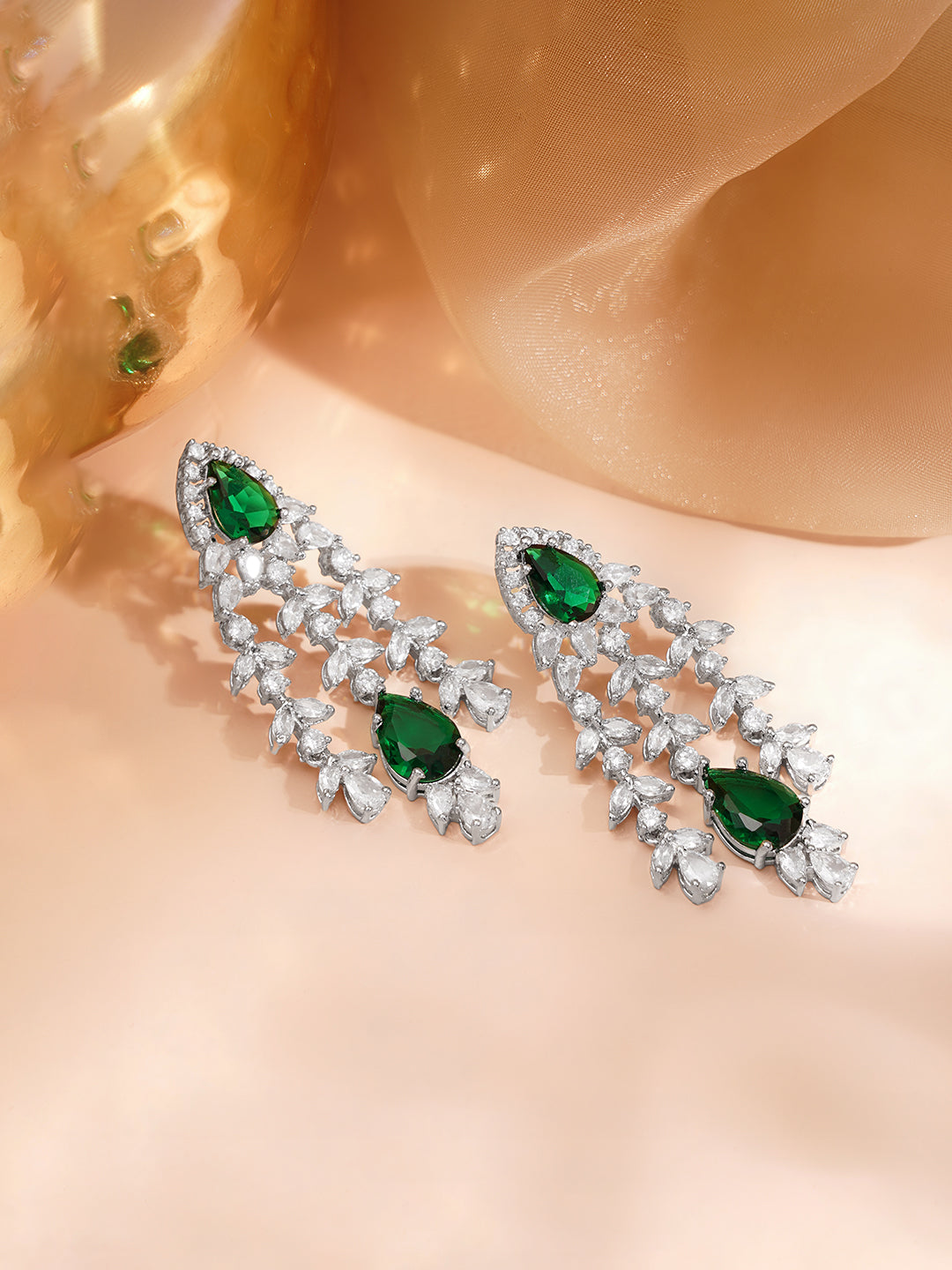 Luxe Emerald Drop Chandelier Earrings フリーサイズ