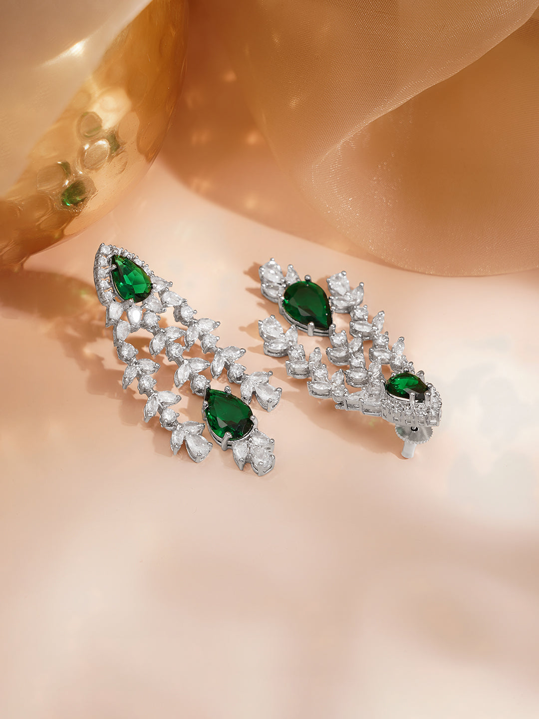 Luxe Emerald Drop Chandelier Earrings フリーサイズ