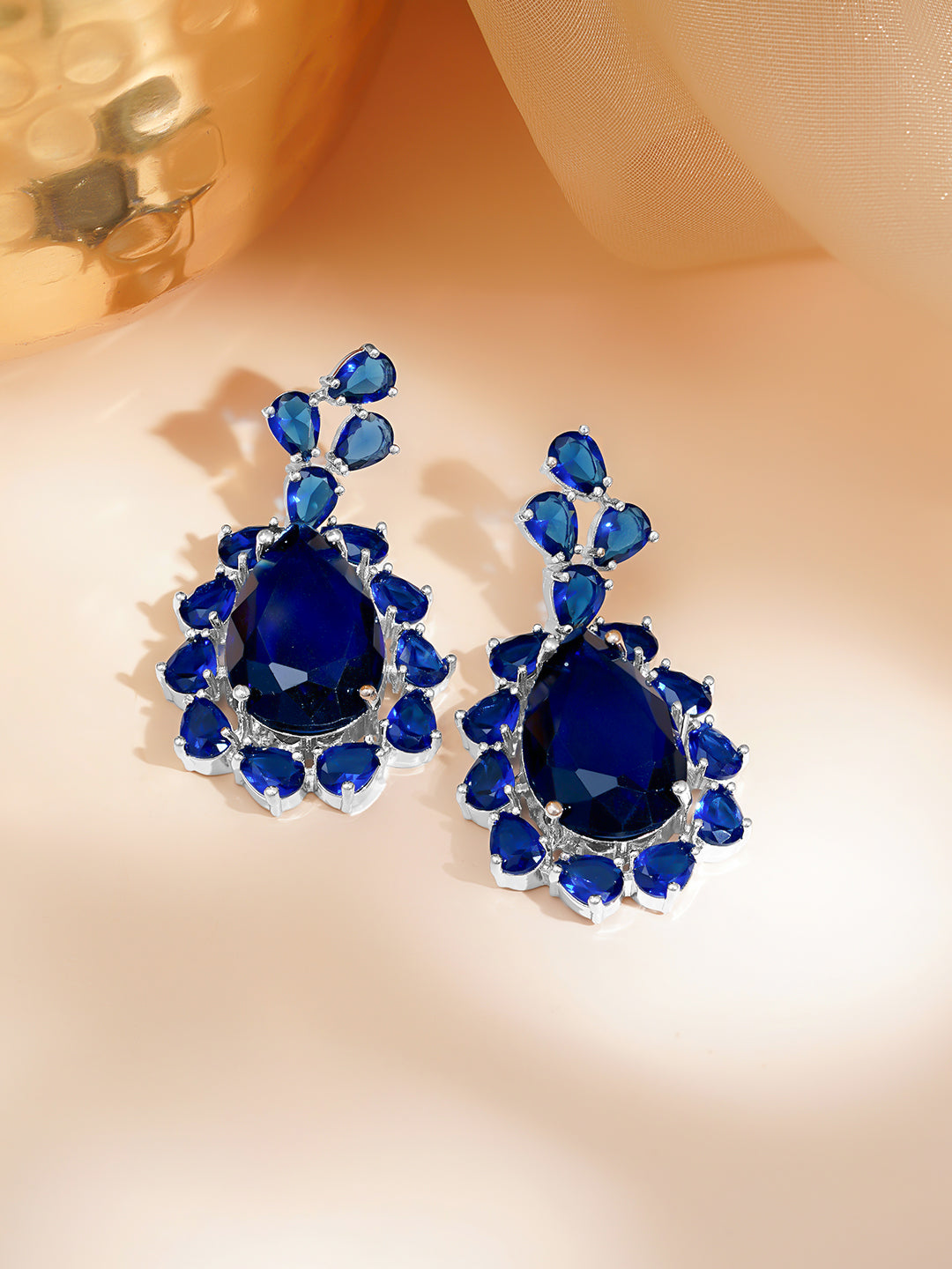 Radiant Spark Oversized Stud Earrings フリーサイズ