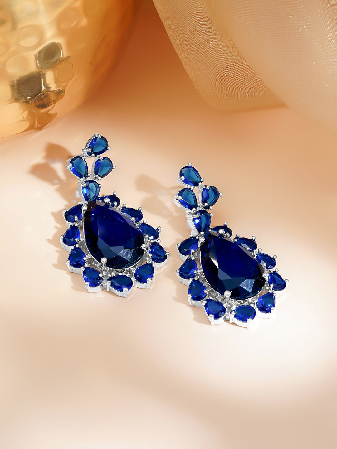 Radiant Spark Oversized Stud Earrings フリーサイズ