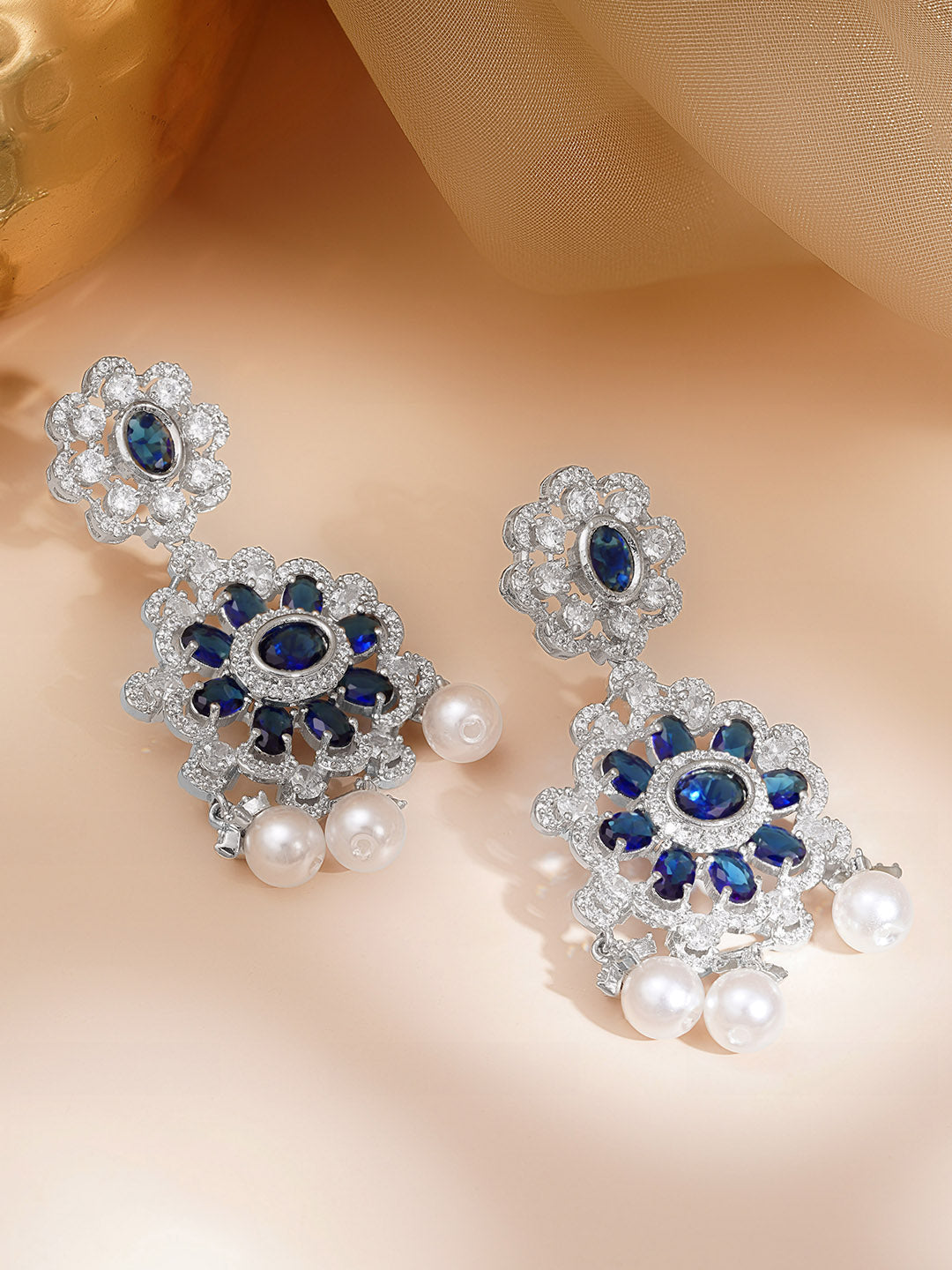 Midnight Bloom Pearl Dangler Earrings フリーサイズ