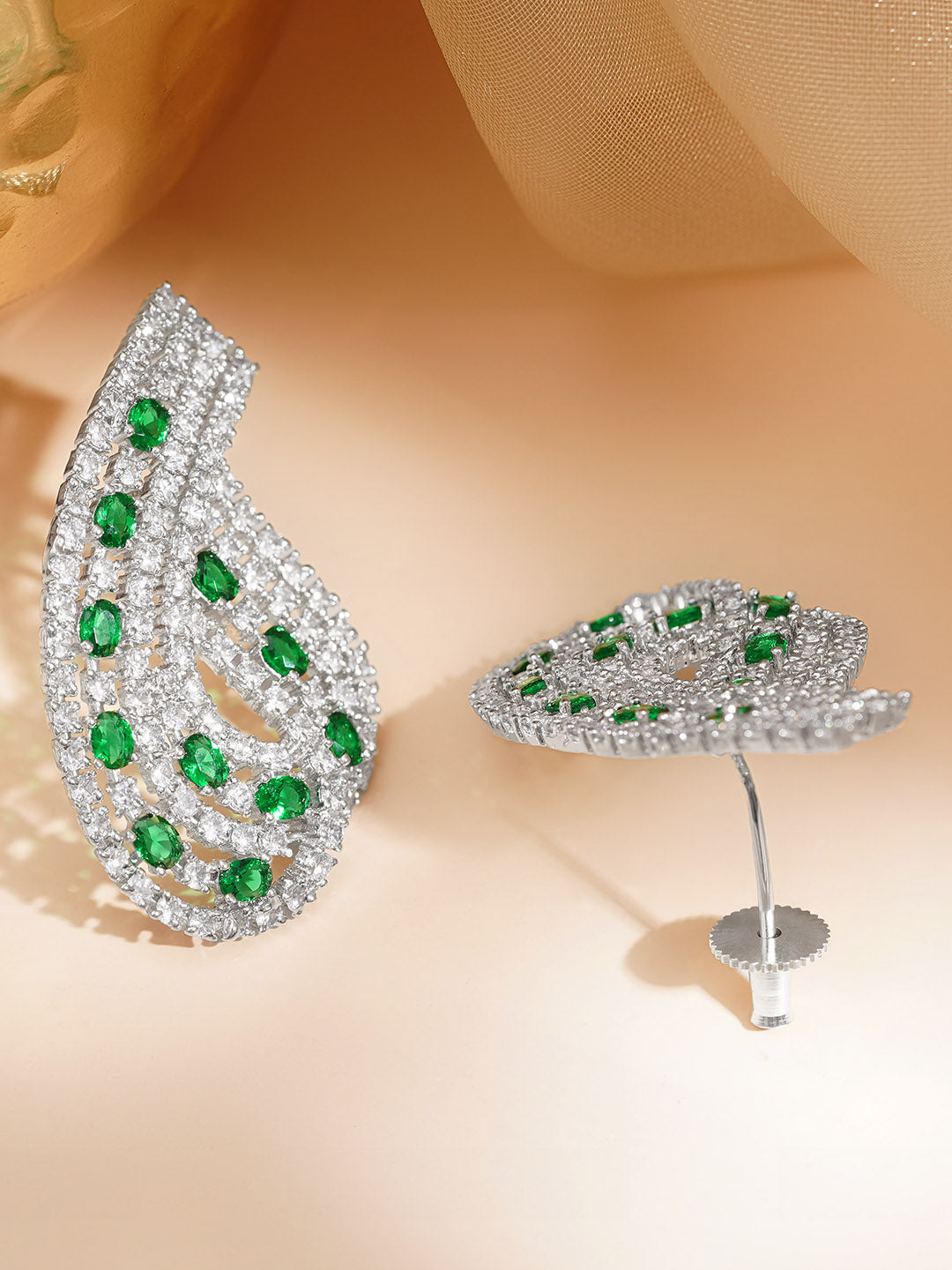 Emerald Spark Oversized Glam Stud Earrings フリーサイズ