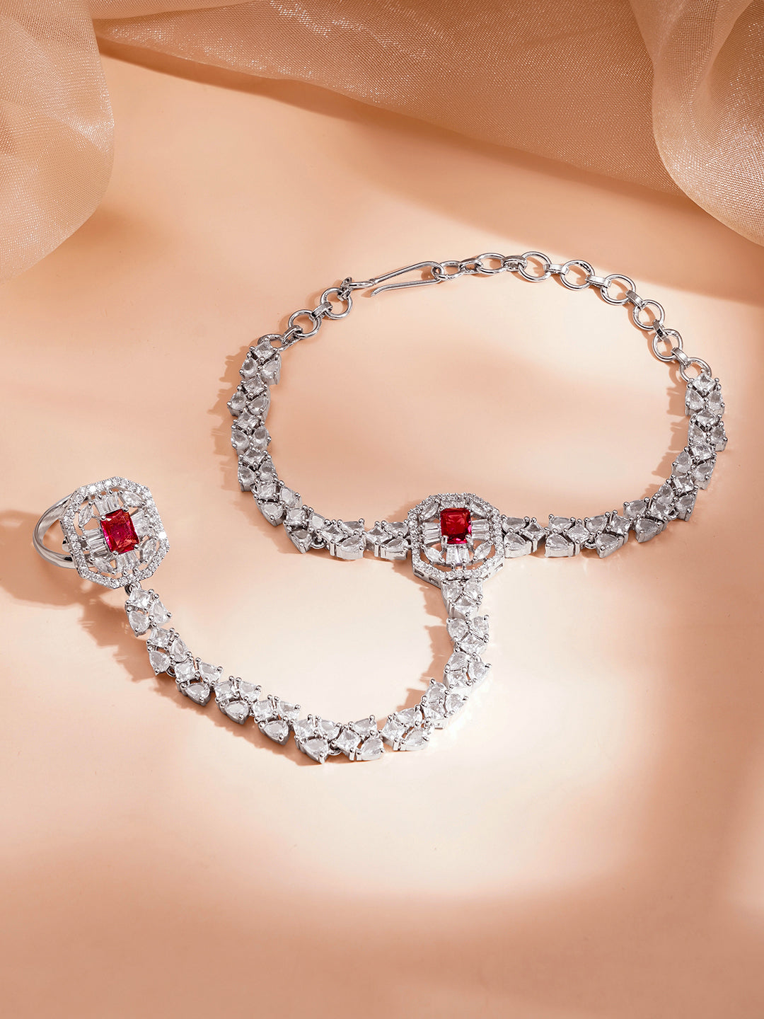 Luxe Silver Ruby Glow Hand Harness Bracelet フリーサイズ