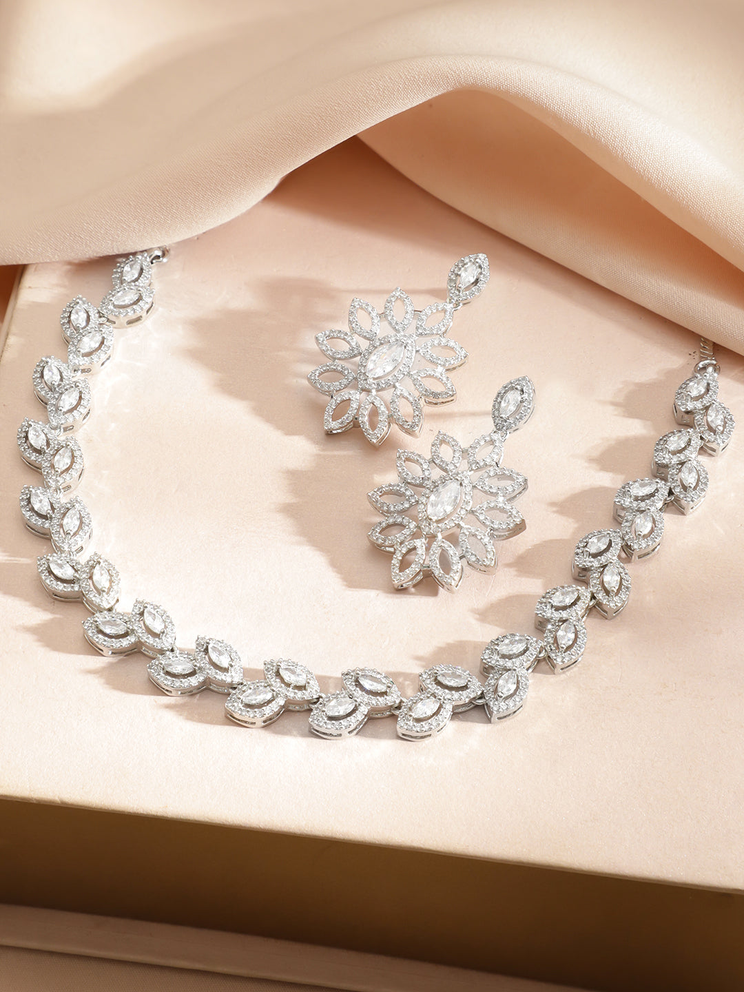 American Diamond Zirconia Floral Pattern Necklace Set フリーサイズ