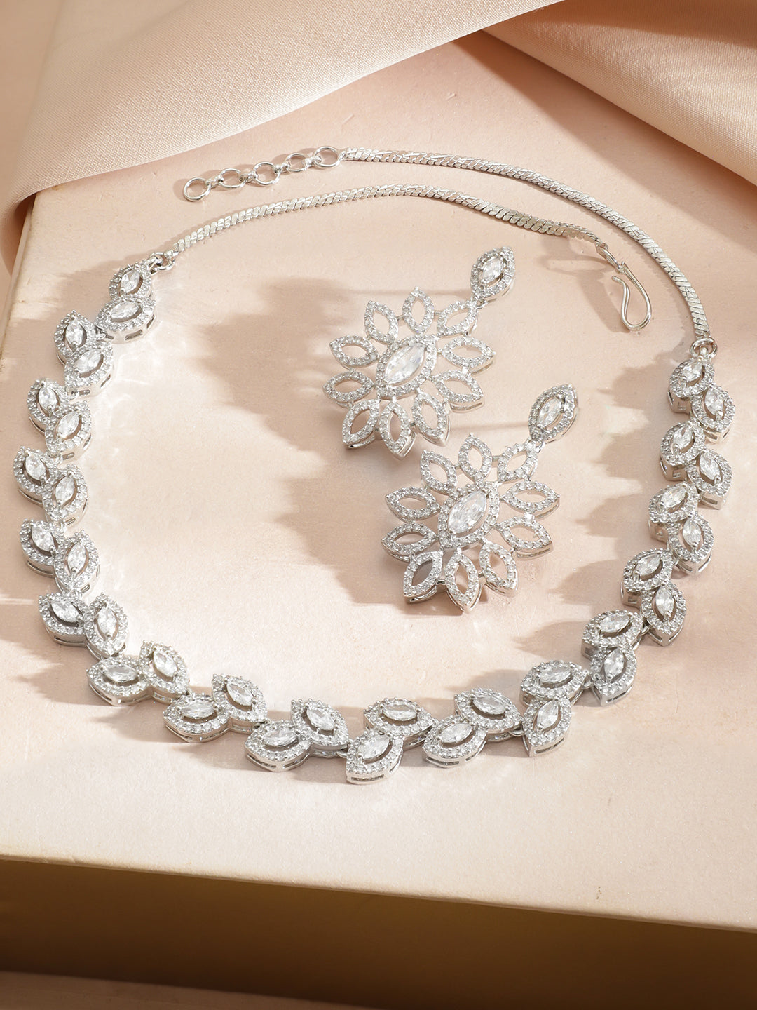 American Diamond Zirconia Floral Pattern Necklace Set フリーサイズ